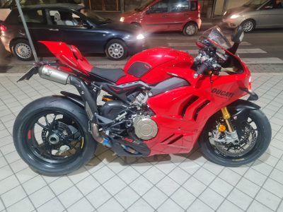 Ducati Panigale V4s rossa usata