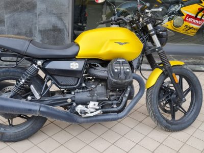 Moto Guzzi V7 Stone Gialla usato